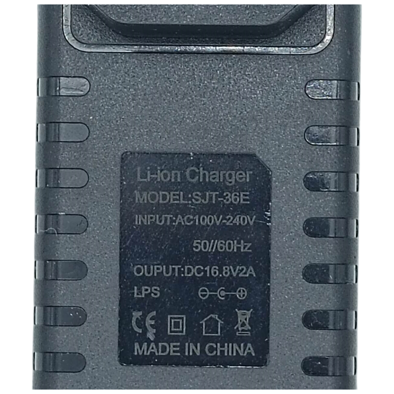 Cargador 16.8V 2A   (DC 5.5X2.1)